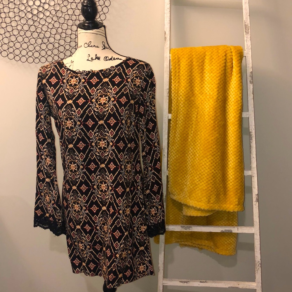 Xhilaration Tunic Top